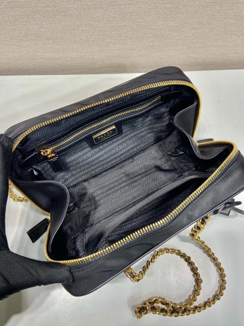 Pra*a top handle bags
